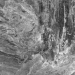Gạch 60x120 Mặt Mờ Semi Lappato Màu Xám Đen Vân Đá Mạnh Sea Rock Dark