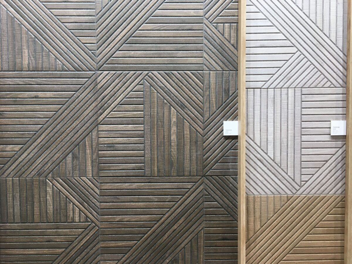 Gạch Vân Gỗ Óc Chó Tối Màu 44x44cm Ốp Trang Trí Lát Ngoài Trời Thiết Kế Xếp Hình Cách Điệu Phân Rãnh 44TAWO-WA - Ảnh 3