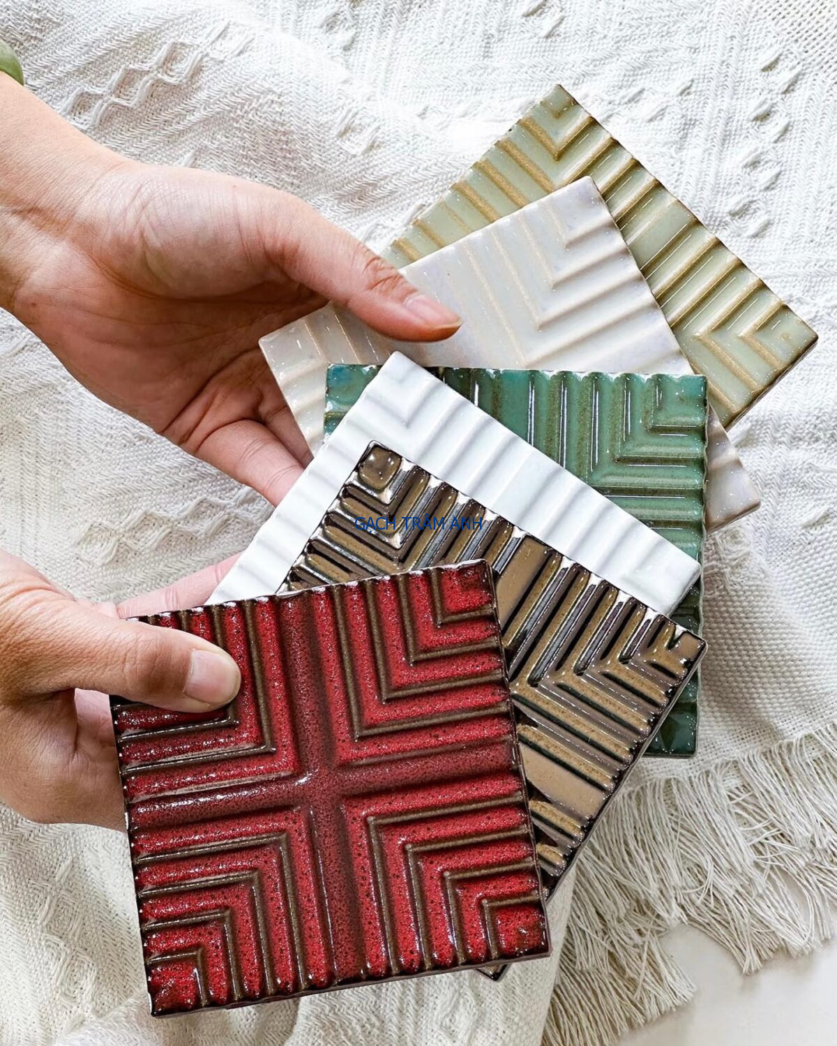 Bừng Sáng Không Gian Với Gạch Ốp Tường 3D Màu Đỏ – Vẻ Đẹp Thủ Công Đậm Chất Nghệ Thuật - Ảnh 4